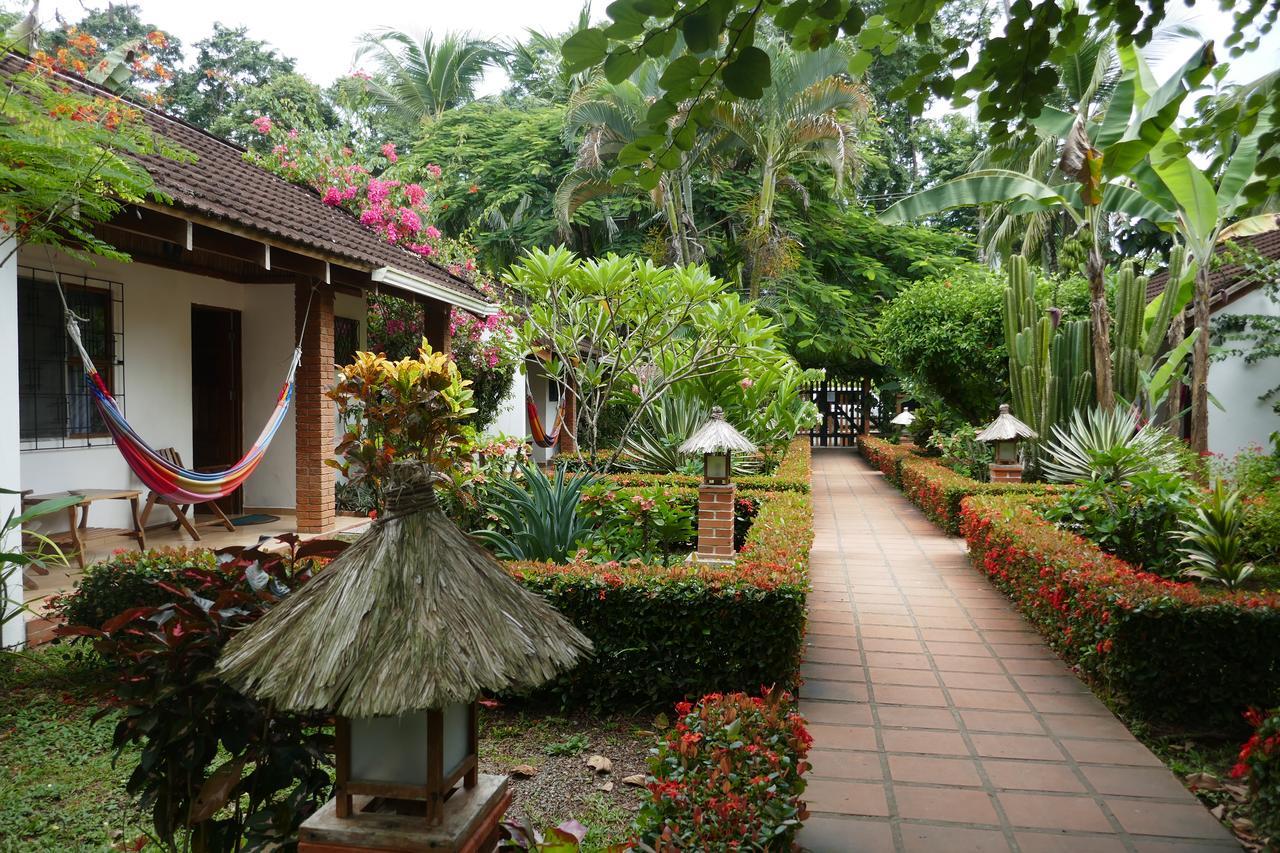 Escape Caribeno Hotell Puerto Viejo de Talamanca Exteriör bild