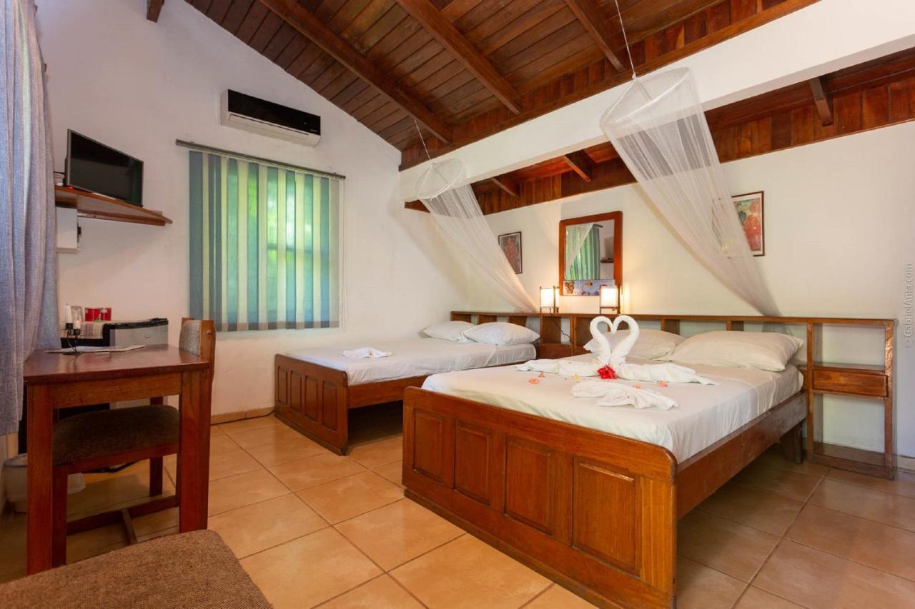 Escape Caribeno Hotell Puerto Viejo de Talamanca Exteriör bild