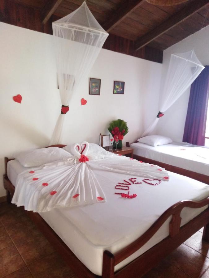 Escape Caribeno Hotell Puerto Viejo de Talamanca Exteriör bild